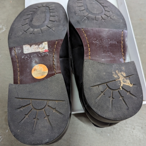 Shoes - Picture 3 of 4